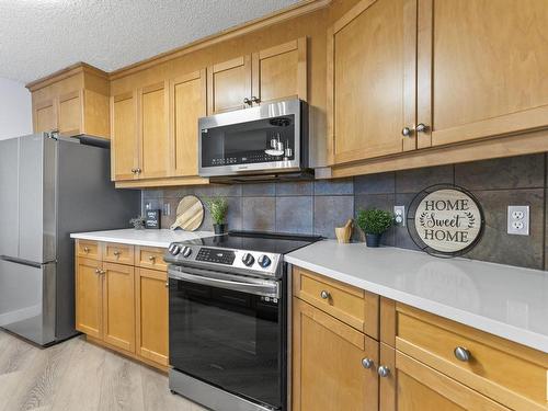 403 9020 Jasper Avenue, Edmonton, AB - Indoor Photo Showing Kitchen