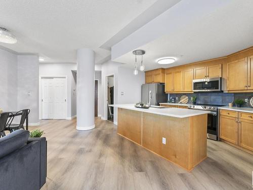 403 9020 Jasper Avenue, Edmonton, AB - Indoor Photo Showing Kitchen