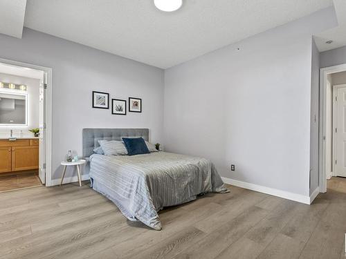 403 9020 Jasper Avenue, Edmonton, AB - Indoor Photo Showing Bedroom