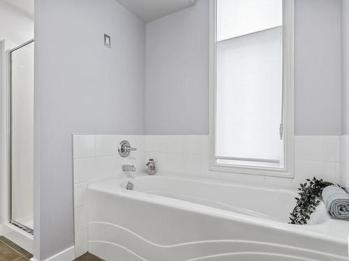 403 9020 Jasper Avenue, Edmonton, AB - Indoor Photo Showing Bathroom