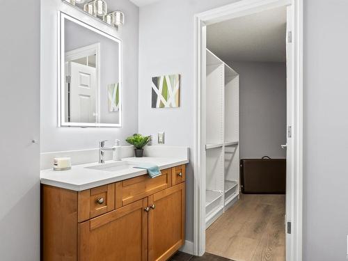 403 9020 Jasper Avenue, Edmonton, AB - Indoor Photo Showing Bathroom