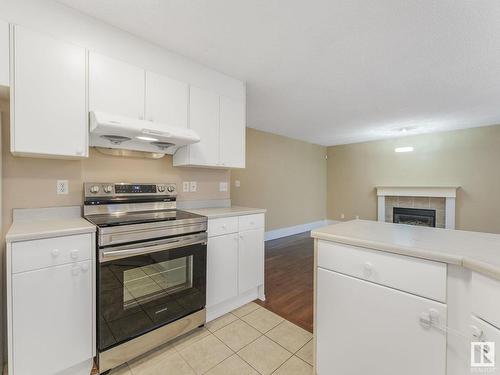 11307 10 Avenue, Edmonton, AB - Indoor Photo Showing Kitchen