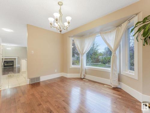 11307 10 Avenue, Edmonton, AB - Indoor Photo Showing Other Room