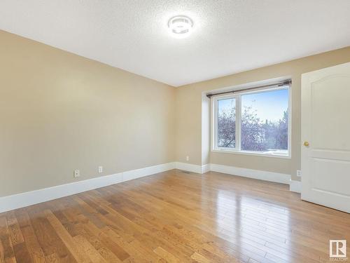 11307 10 Avenue, Edmonton, AB - Indoor Photo Showing Other Room