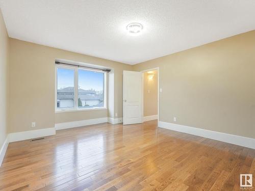 11307 10 Avenue, Edmonton, AB - Indoor Photo Showing Other Room