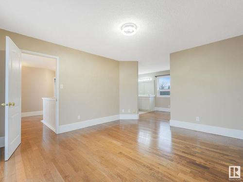 11307 10 Avenue, Edmonton, AB - Indoor Photo Showing Other Room