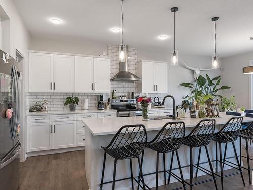 22406 99A Avenue, Edmonton, AB - Indoor Photo Showing Kitchen With Upgraded Kitchen