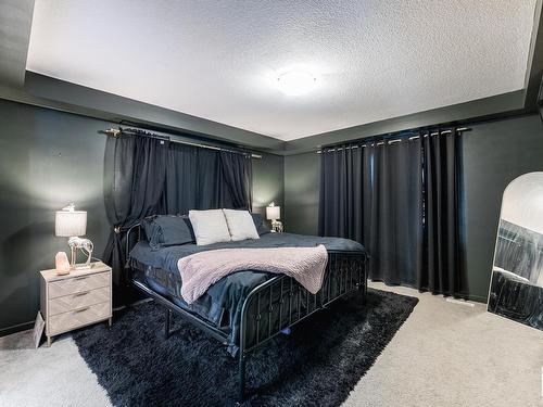 22406 99A Avenue, Edmonton, AB - Indoor Photo Showing Bedroom