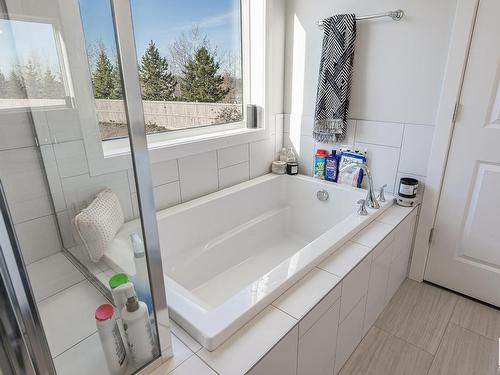 22406 99A Avenue, Edmonton, AB - Indoor Photo Showing Bathroom