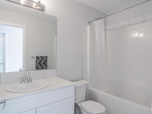 22406 99A Avenue, Edmonton, AB - Indoor Photo Showing Bathroom