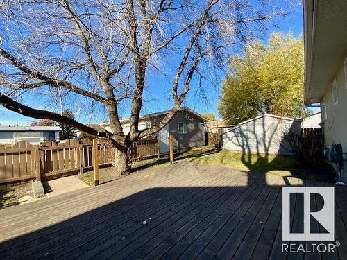 3742 53 St, Wetaskiwin, AB 