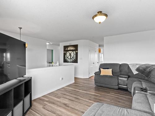 2 Beaverhill View Cr, Tofield, AB 