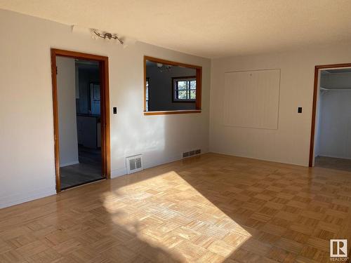 5314 45 Avenue, Wetaskiwin, AB - Indoor Photo Showing Other Room