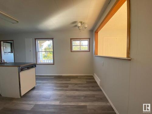 5314 45 Avenue, Wetaskiwin, AB - Indoor Photo Showing Other Room