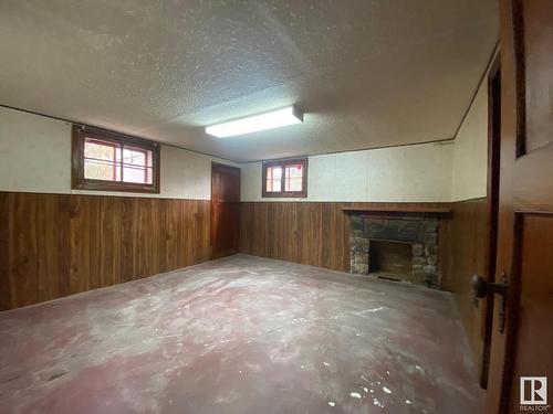 5314 45 Avenue, Wetaskiwin, AB - Indoor Photo Showing Basement