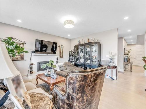 4 Lakeshore Cv, Beaumont, AB 