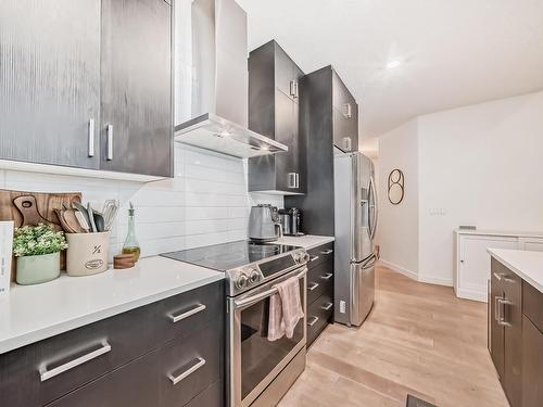 303 10606 84 Avenue, Edmonton, AB - Indoor Photo Showing Kitchen