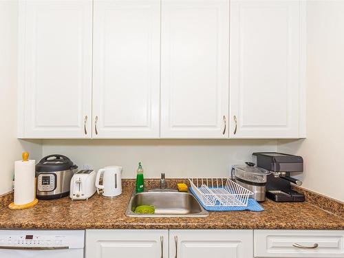 1005 11307 99 Avenue, Edmonton, AB - Indoor Photo Showing Kitchen