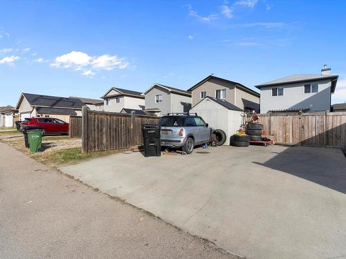 16122 43 St Nw, Edmonton, AB 