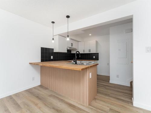 13126 / 13128 65 Street, Edmonton, AB - Indoor Photo Showing Kitchen