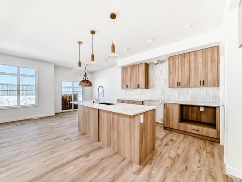 16723 34 Avenue, Edmonton, AB - Indoor Photo Showing Kitchen