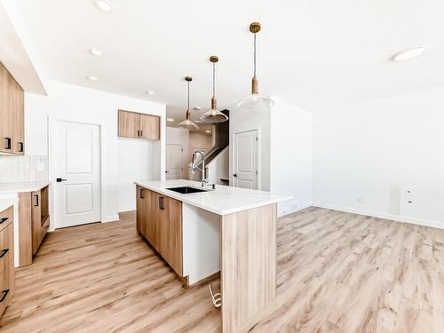 16723 34 Avenue, Edmonton, AB - Indoor Photo Showing Kitchen