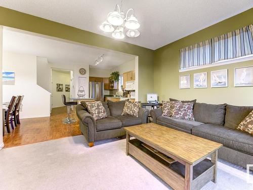 9011 166 Avenue, Edmonton, AB - Indoor Photo Showing Living Room