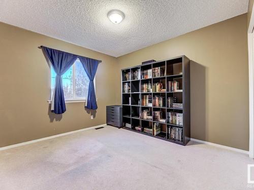 9011 166 Avenue, Edmonton, AB - Indoor