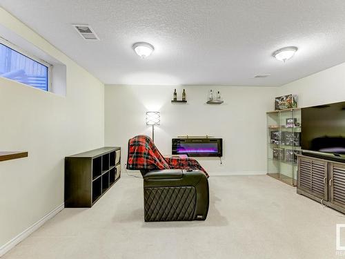 9011 166 Avenue, Edmonton, AB - Indoor