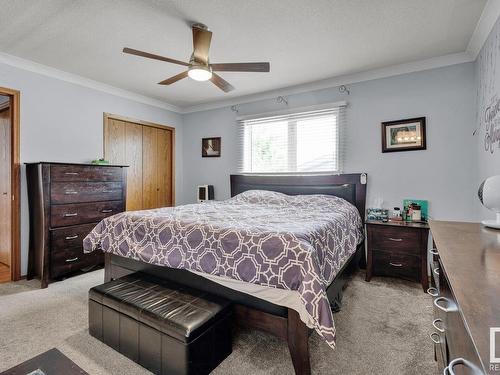 4536 57 Avenue, Lamont, AB - Indoor Photo Showing Bedroom