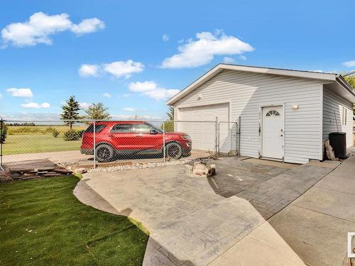 4536 57 Avenue, Lamont, AB - Outdoor