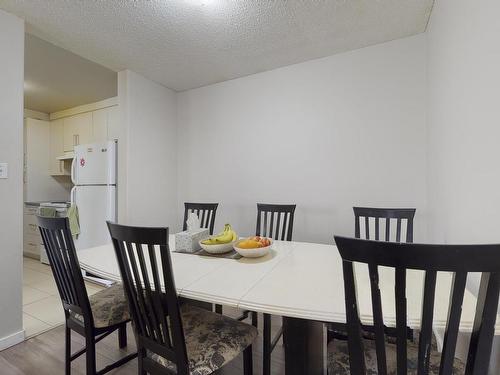 1134 Knottwood E, Edmonton, AB - Indoor Photo Showing Dining Room