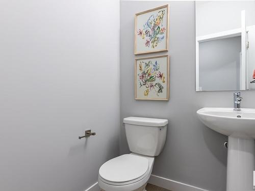 4027 208 Street, Edmonton, AB - Indoor Photo Showing Bathroom