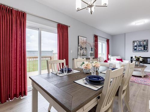 4027 208 Street, Edmonton, AB - Indoor Photo Showing Dining Room