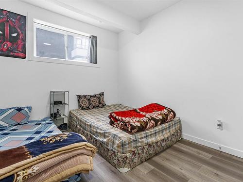 1632 14 Avenue, Edmonton, AB - Indoor Photo Showing Bedroom