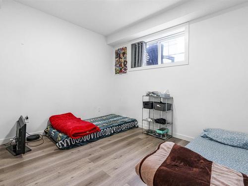 1632 14 Avenue, Edmonton, AB - Indoor Photo Showing Bedroom