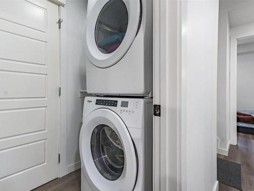 1632 14 Avenue, Edmonton, AB - Indoor Photo Showing Laundry Room