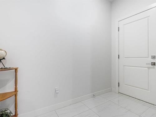 1632 14 Avenue, Edmonton, AB - Indoor Photo Showing Other Room