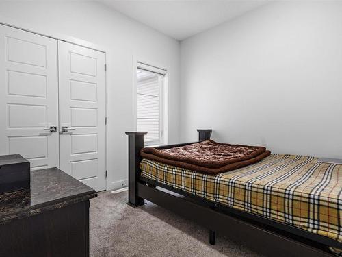 1632 14 Avenue, Edmonton, AB - Indoor Photo Showing Bedroom