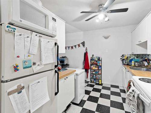 3 10207 115 Street, Edmonton, AB - Indoor Photo Showing Kitchen