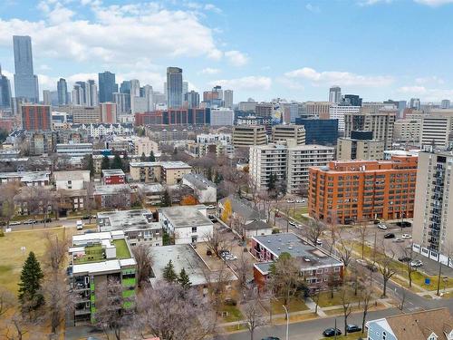 3 10207 115 Street, Edmonton, AB - Outdoor With View