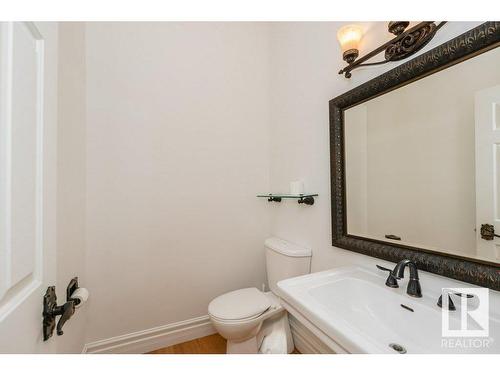 220 Grandisle Point, Edmonton, AB - Indoor Photo Showing Bathroom