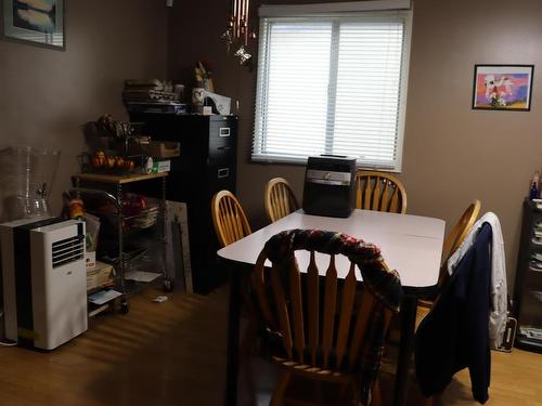 4616 45 Ave, Wetaskiwin, AB - Indoor Photo Showing Dining Room