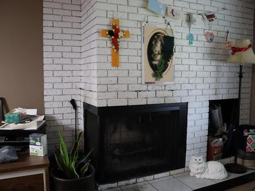 4616 45 Ave, Wetaskiwin, AB - Indoor With Fireplace