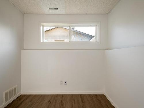 15731 110B Avenue, Edmonton, AB - Indoor Photo Showing Other Room