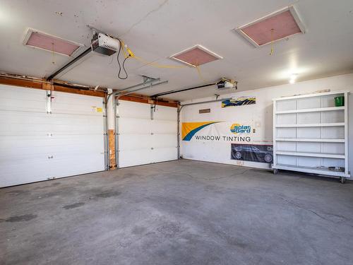 15731 110B Avenue, Edmonton, AB - Indoor Photo Showing Garage