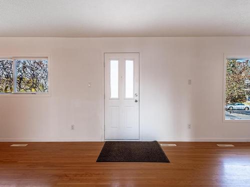 15731 110B Avenue, Edmonton, AB - Indoor Photo Showing Other Room