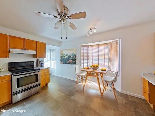 15731 110B Avenue, Edmonton, AB - Indoor Photo Showing Kitchen