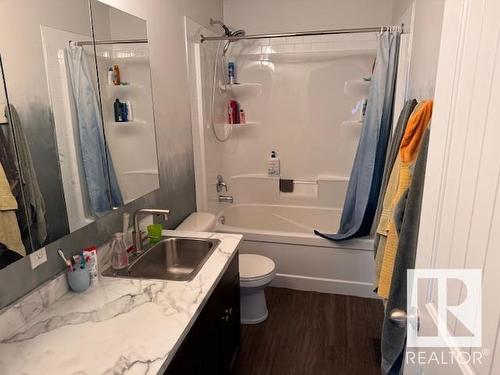 5005 62 Street, Barrhead, AB - Indoor Photo Showing Bathroom