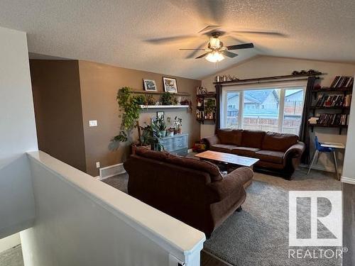 5005 62 Street, Barrhead, AB - Indoor